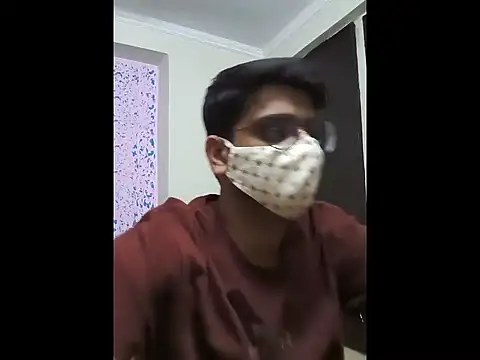 Snapshot of sutfvkii chatting on 10-25-25, 05:30 sutfvkii online show from 10-25-25, 05:30