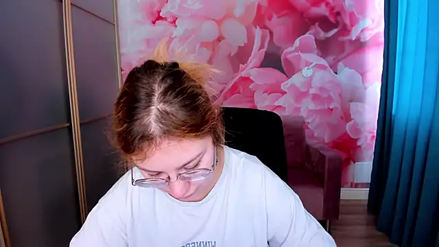 AngelinaLow online show from 02-22-26, 06:24