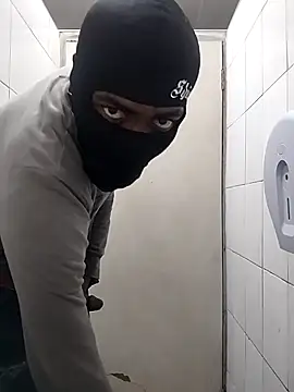 Snapshot of 123skopo chatting on 10-20-25, 10:10 123skopo online show from 10-20-25, 10:10