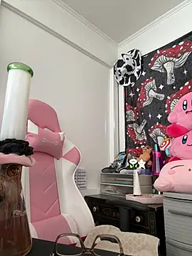 SpaceCowWhore online show from 02-06-26, 03:37