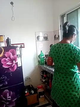 Snapshot of sohona101 chatting on 03-19-25, 07:07 sohona101 online show from 03-19-25, 07:07