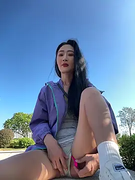 linger-23 online show from 11-08-25, 06:24