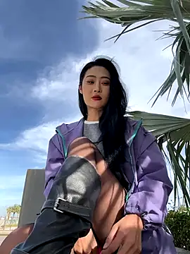 linger-23 online show from 11-27-25, 06:37