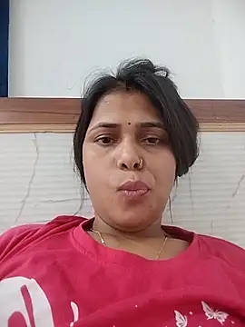 Snapshot of Ayeshaji chatting on 03-25-26, 10:05 Ayeshaji online show from 03-25-26, 10:05