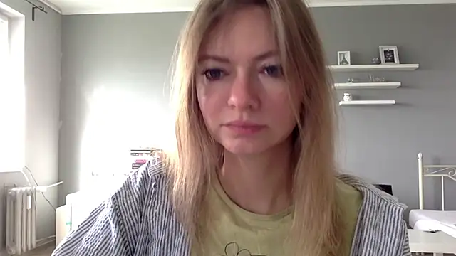 Snapshot of MillieShow chatting on 04-12-26, 07:13 MillieShow online show from 04-12-26, 07:13