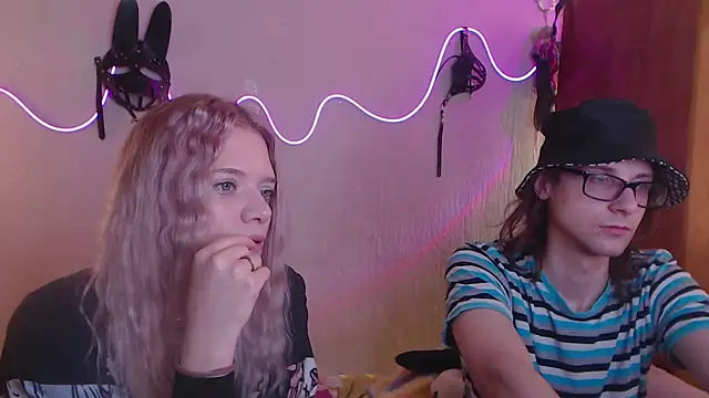 Your Horny Friends online show from 03-17-25, 11:42