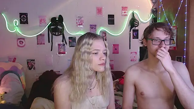 Your Horny Friends online show from 09-13-25, 11:21