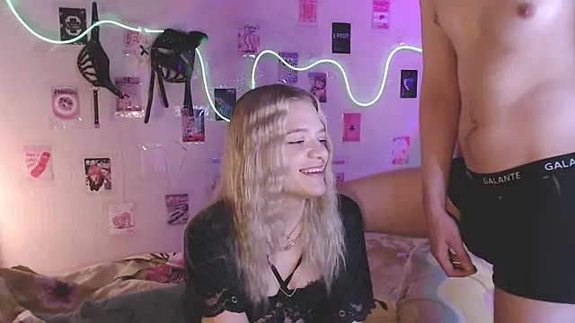 Your Horny Friends online show from 10-03-25, 03:09