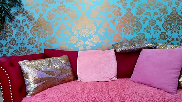 EmmaReyez online show from 11-04-25, 01:32