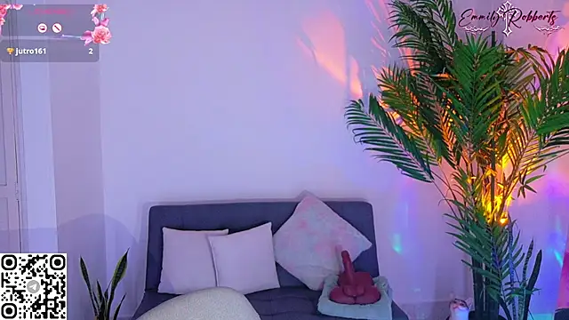 Emmi Roberts online show from 07-18-26, 12:37