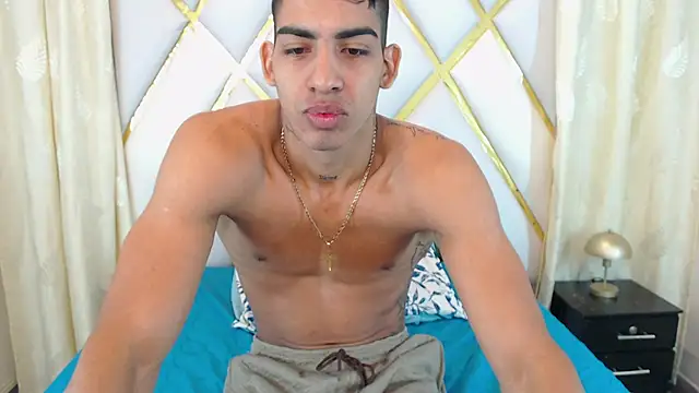 Snapshot of Liam_Wyat chatting on 11-22-25, 10:47 Liam Wyat online show from 11-22-25, 10:47