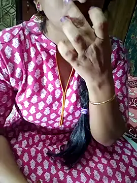 Snapshot of Shalini_telugu09 chatting on 09-28-25, 01:27 Shalini telugu09 online show from 09-28-25, 01:27