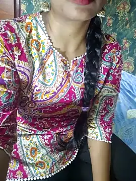 Snapshot of Shalini_telugu09 chatting on 10-08-25, 06:33 Shalini telugu09 online show from 10-08-25, 06:33