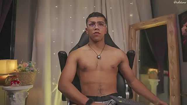 Colstorw  online show from 03-24-26, 10:09