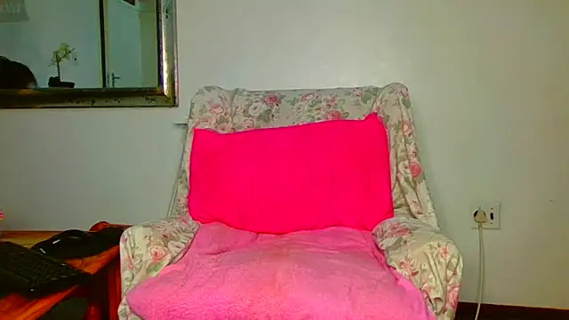 ModelZoee online show from 03-24-26, 04:45