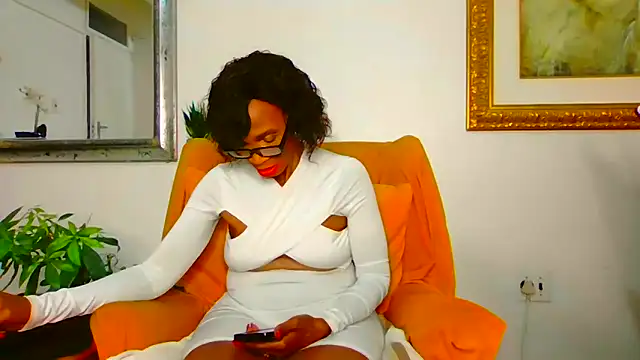 Snapshot of ModelZoee chatting on 04-24-26, 05:37 ModelZoee online show from 04-24-26, 05:37