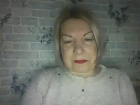 Snapshot of Lillia_Ray chatting on 03-18-25, 01:53 Lillia Ray online show from 03-18-25, 01:53