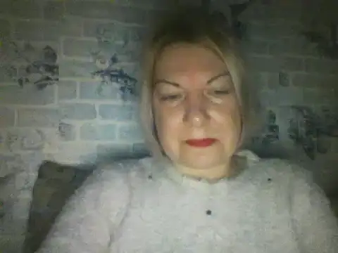 Snapshot of Lillia_Ray chatting on 03-18-25, 04:59 Lillia Ray online show from 03-18-25, 04:59