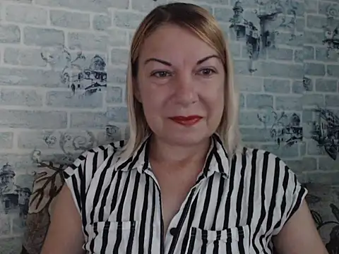 Snapshot of Lillia_Ray chatting on 09-09-25, 05:29 Lillia Ray online show from 09-09-25, 05:29