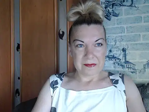Snapshot of Lillia_Ray chatting on 06-19-26, 06:40 Lillia Ray online show from 06-19-26, 06:40