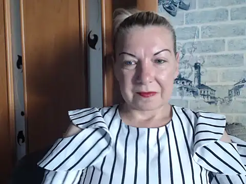 Snapshot of Lillia_Ray chatting on 06-27-26, 12:22 Lillia Ray online show from 06-27-26, 12:22