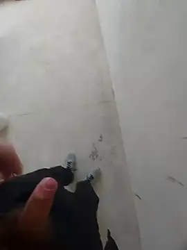 Snapshot of MaksDzubaV chatting on 03-18-25, 01:09 MaksDzubaV online show from 03-18-25, 01:09