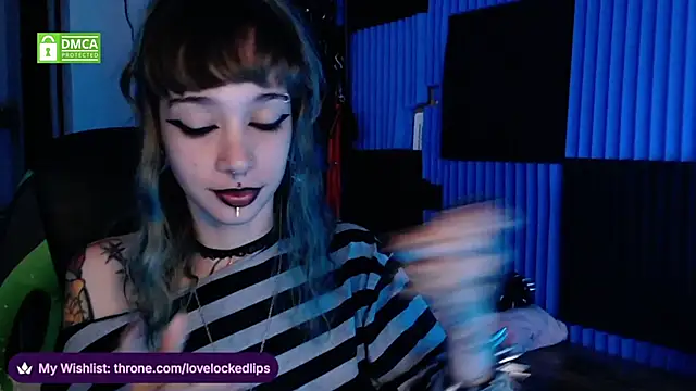 lovelockedlips online show from 05-22-26, 04:01