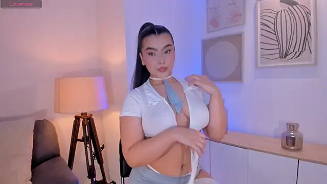 CandaseRussell online show from 04-22-26, 02:47