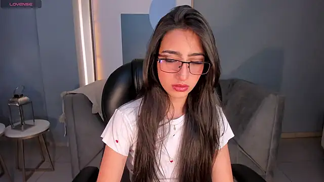 LarisaSmirnov online show from 10-06-25, 12:08