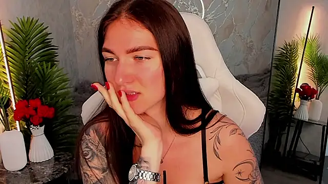 Snapshot of babyisperfect chatting on 06-15-26, 01:41 babyisperfect online show from 06-15-26, 01:41