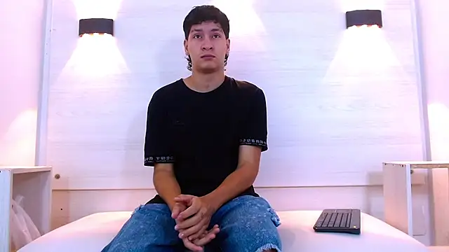 Jhojan twink online show from 11-28-25, 12:19