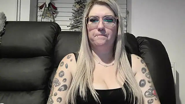 Sizzling Indie36 online show from 12-20-25, 12:40