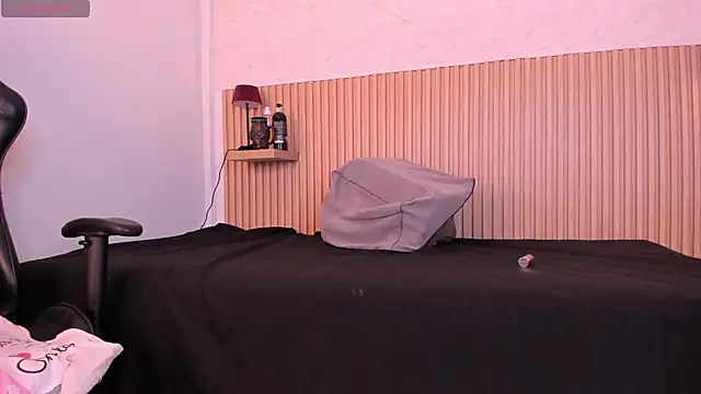 Snapshot of Layla_arabelle chatting on 07-01-26, 09:03 Layla arabelle online show from 07-01-26, 09:03