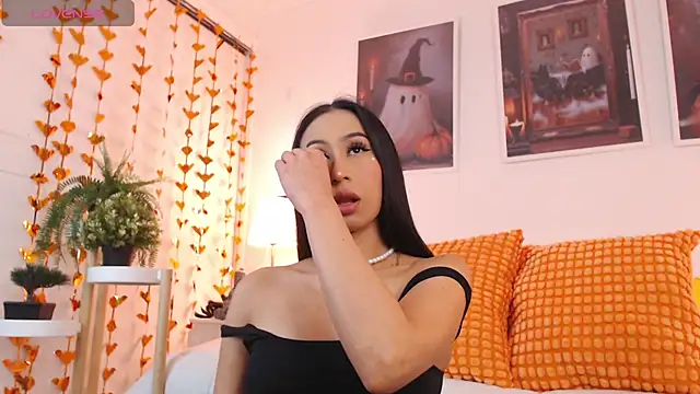 Valen ross  online show from 10-11-25, 11:36