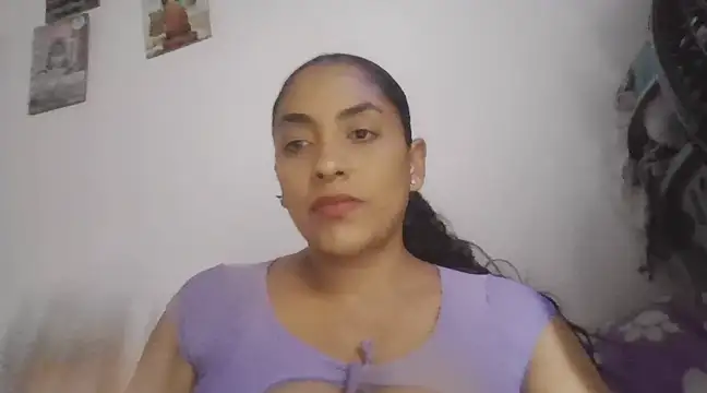 Snapshot of channela chatting on 03-17-25, 06:32 channela online show from 03-17-25, 06:32