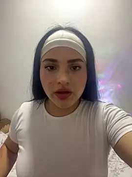 pareja curiosa19 online show from 04-09-26, 01:27