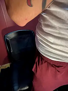 bwcizThrobbing online show from 11-15-25, 05:42