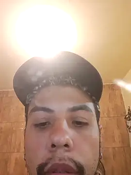 Snapshot of Fernandobs_ chatting on 03-15-25, 10:33 Fernandobs online show from 03-15-25, 10:33