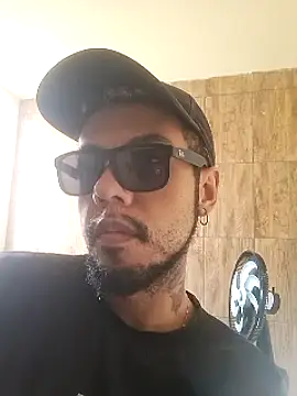 Snapshot of Fernandobs_ chatting on 03-16-25, 02:33 Fernandobs online show from 03-16-25, 02:33