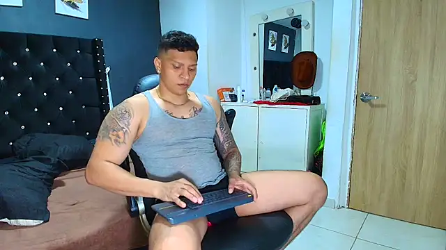 ethan dalton  online show from 04-14-26, 03:23