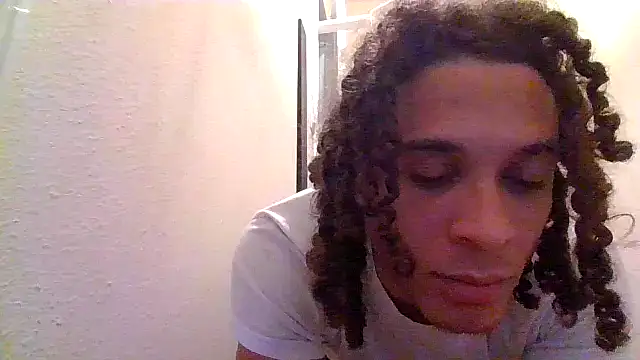 Snapshot of shurthingx chatting on 06-10-26, 11:20 shurthingx online show from 06-10-26, 11:20