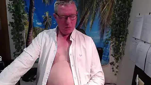 JamesBauer online show from 12-22-25, 04:31