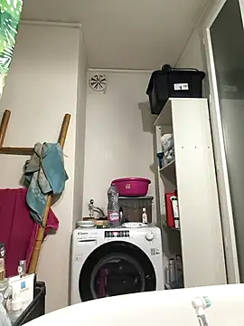 Snapshot of meletalex chatting on 01-19-26, 04:27 meletalex online show from 01-19-26, 04:27