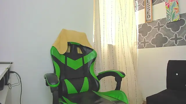 317894 online show from 03-11-26, 03:07