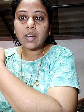 JENNIFERtamil online show from 04-16-26, 07:42