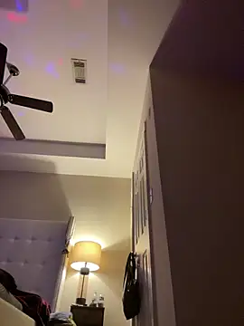 Snapshot of thegenie101 chatting on 10-05-25, 04:22 thegenie101 online show from 10-05-25, 04:22