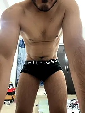 Guccilonda17 online show from 11-29-25, 06:44