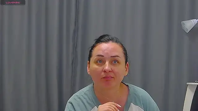 Snapshot of Viktoriafayx chatting on 06-23-26, 04:05 Viktoriafayx online show from 06-23-26, 04:05