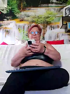 QueenPammy1 online show from 02-04-25, 11:49