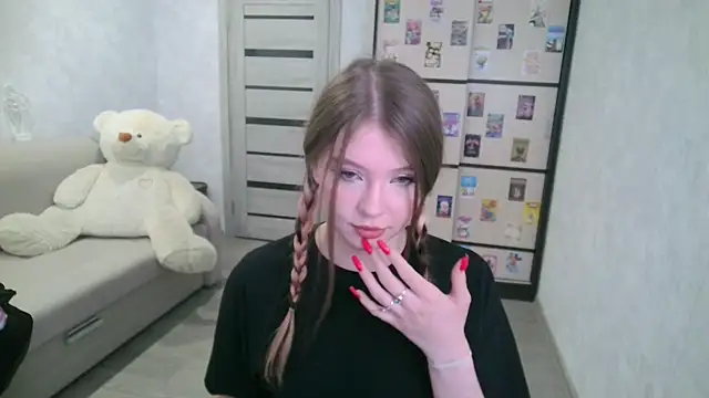 Snapshot of GinnyBlacky chatting on 06-18-26, 08:46 GinnyBlacky online show from 06-18-26, 08:46